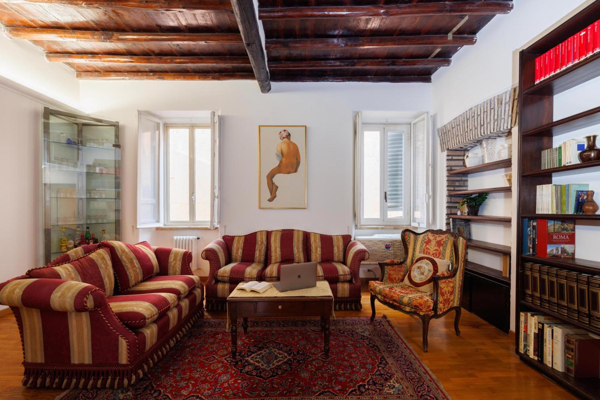 Apartment Gesu E Maria Balcony At Spanish Steps